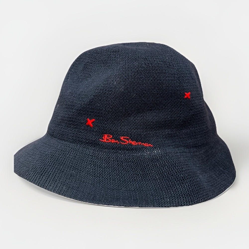 Ben Sherman Vintage Navy Red Embroidered Bucket Hat Knit